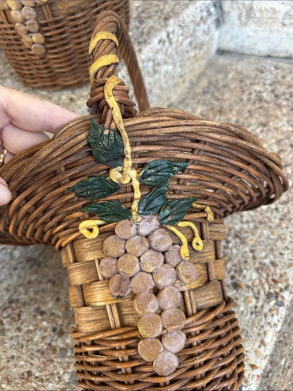 N/A handwoven willow